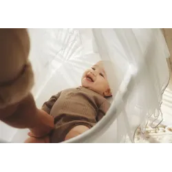 babybjorn-baldachim-do-kolyski